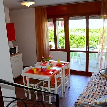 Elegant With Large Garden By Beahost Hotel *